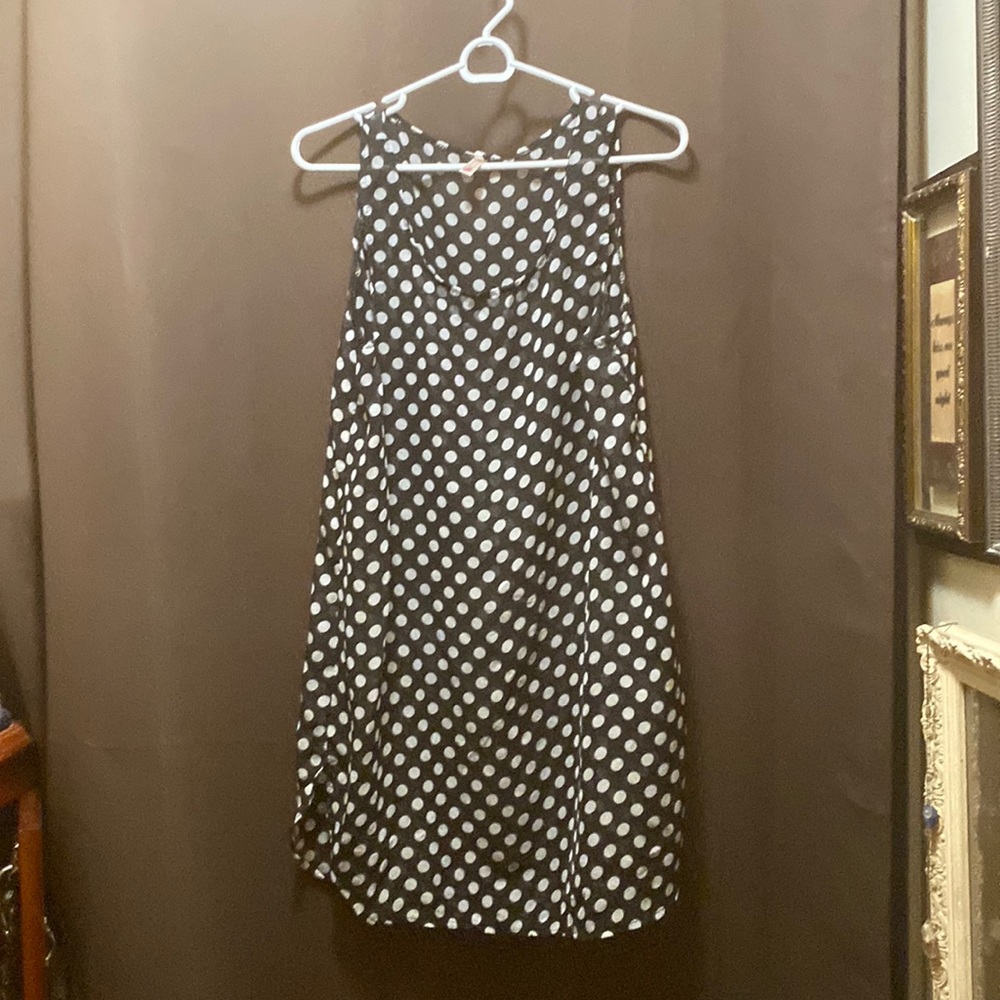 Pokadoted black and white dress